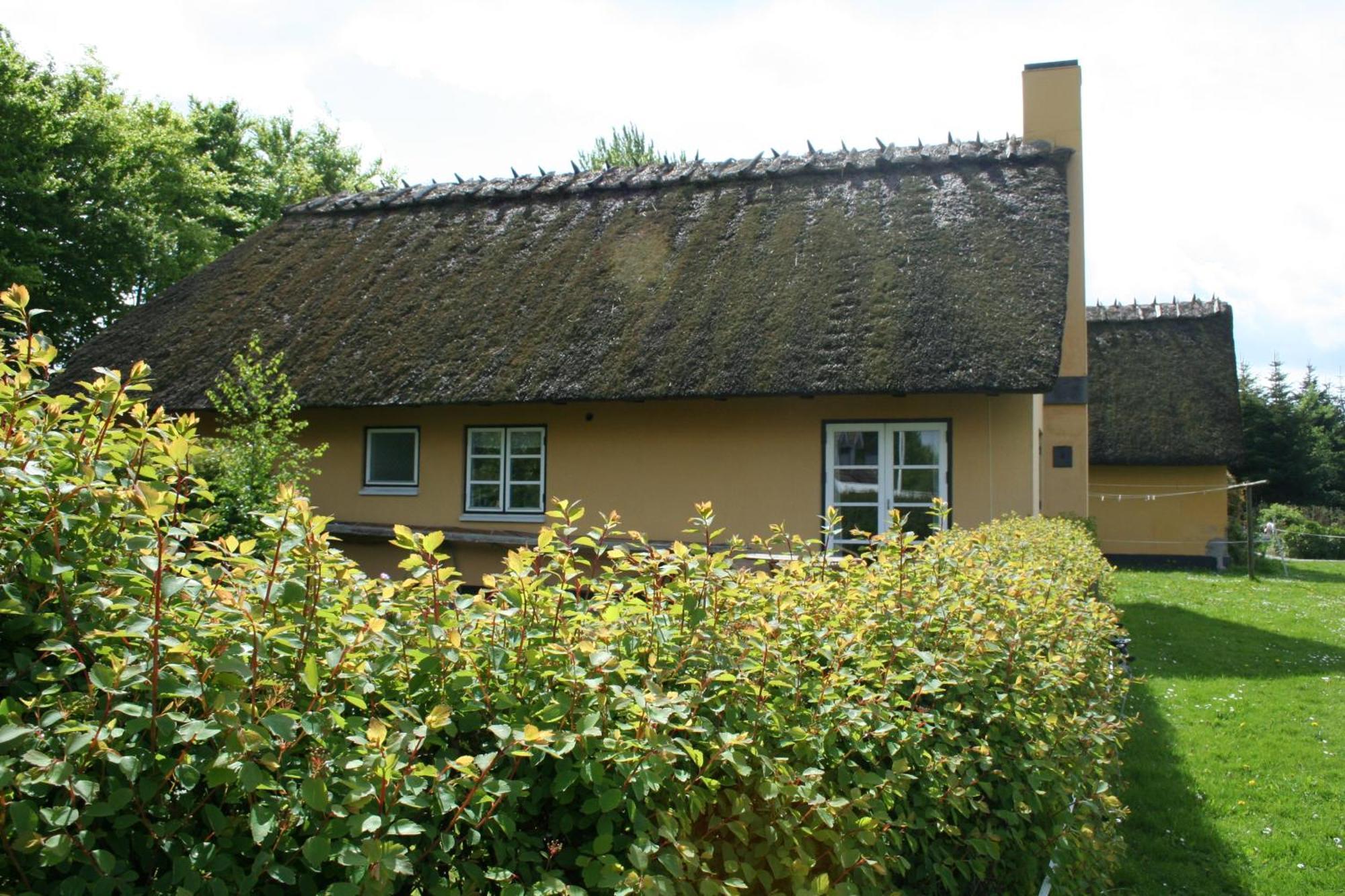Grastenhus Guesthouse Thuro By Exterior photo